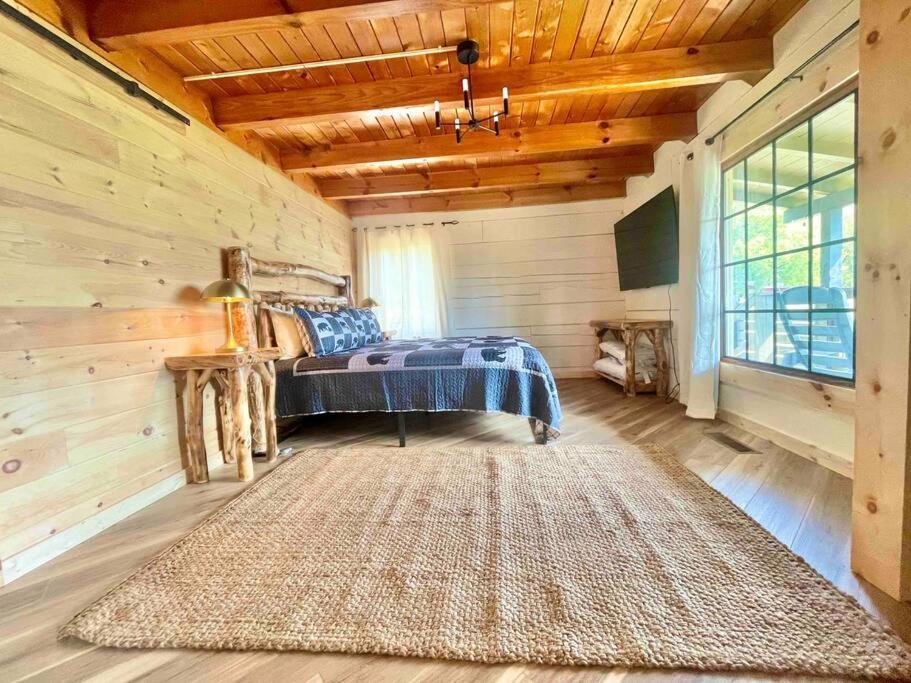 Modern Lake Side Nest• Hotub Fenced Yard King Beds Sevierville Exterior foto