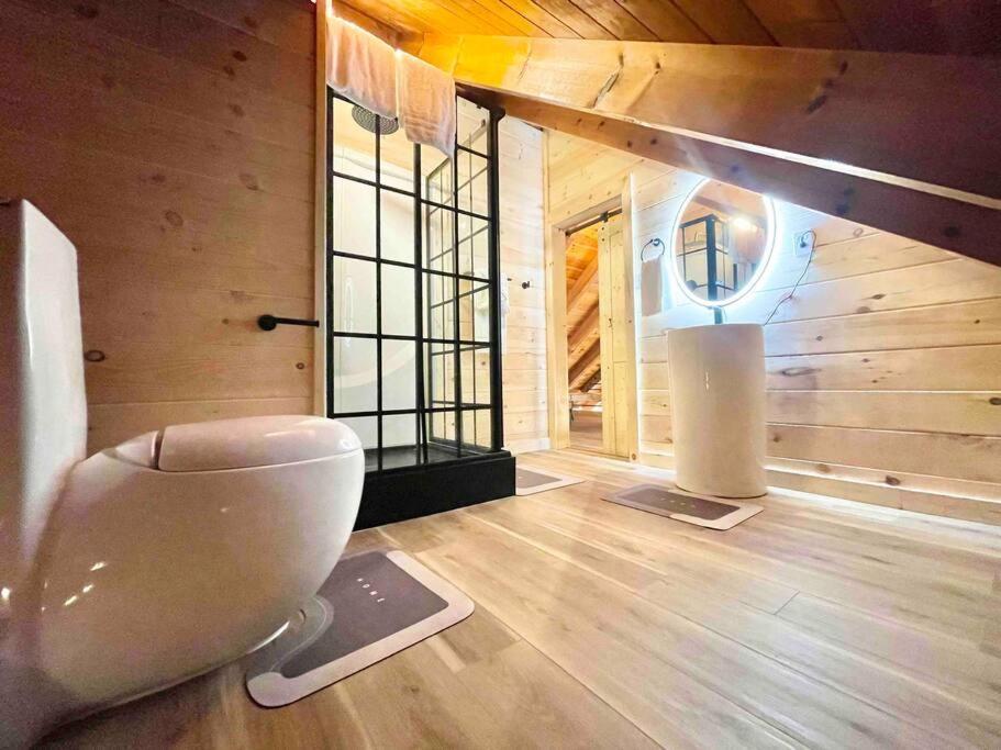 Modern Lake Side Nest• Hotub Fenced Yard King Beds Sevierville Exterior foto