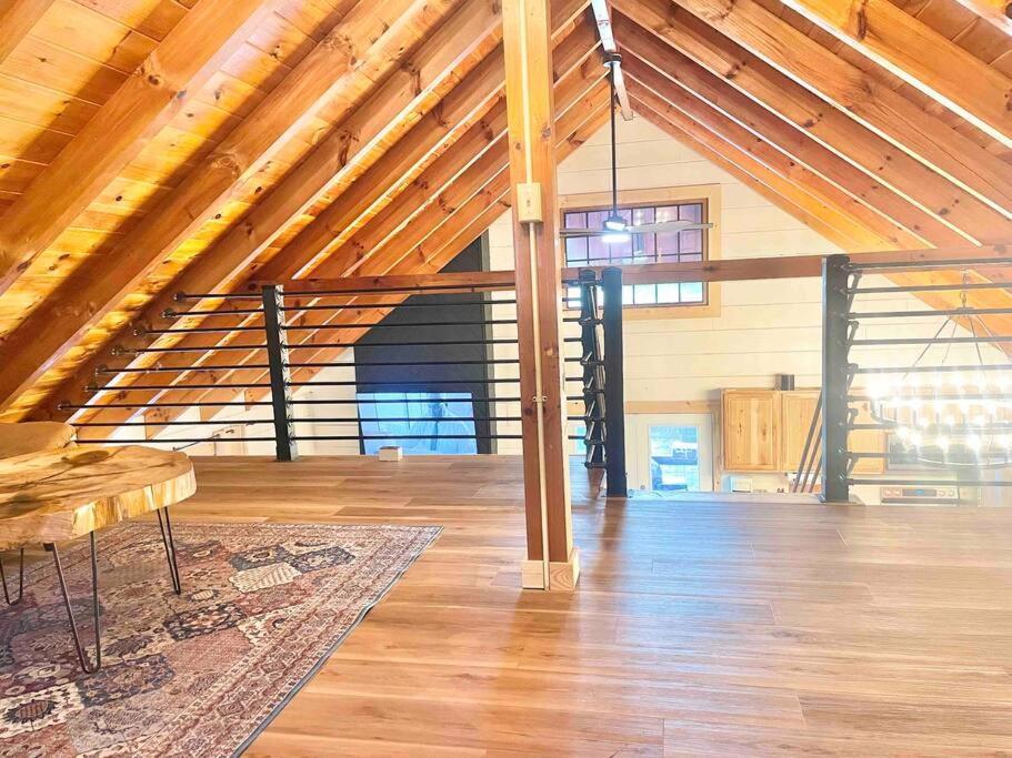 Modern Lake Side Nest• Hotub Fenced Yard King Beds Sevierville Exterior foto